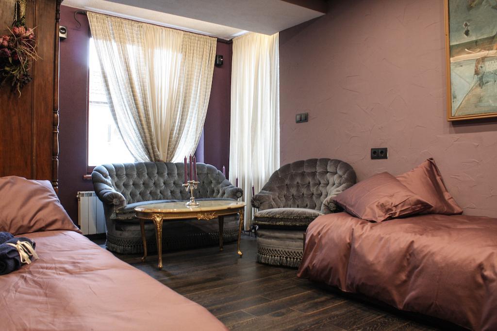 Le Rendezvous Apartment Veliko Tarnovo Quarto foto